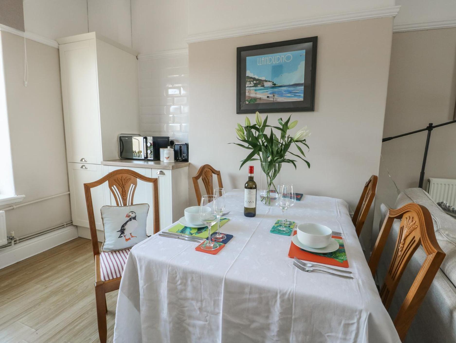 Rhos Retreat No 7 Apartment Екстериор снимка